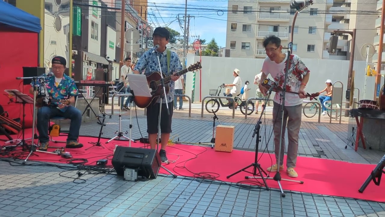 海の声　平和の琉歌　かじぬふぁ　鶴見駅西口オープンカフェ