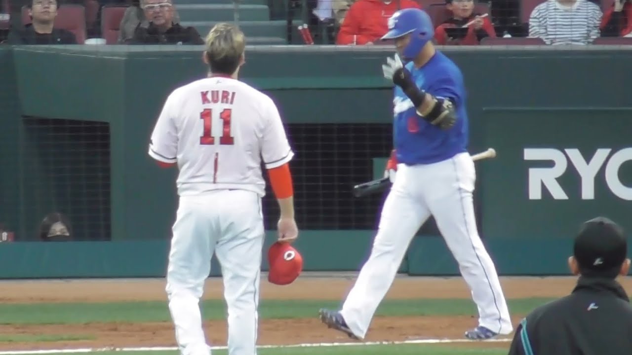 中田翔へ死球、すぐさま帽子を取る九里亜蓮に大丈夫と応える中田翔！2024年4月5日