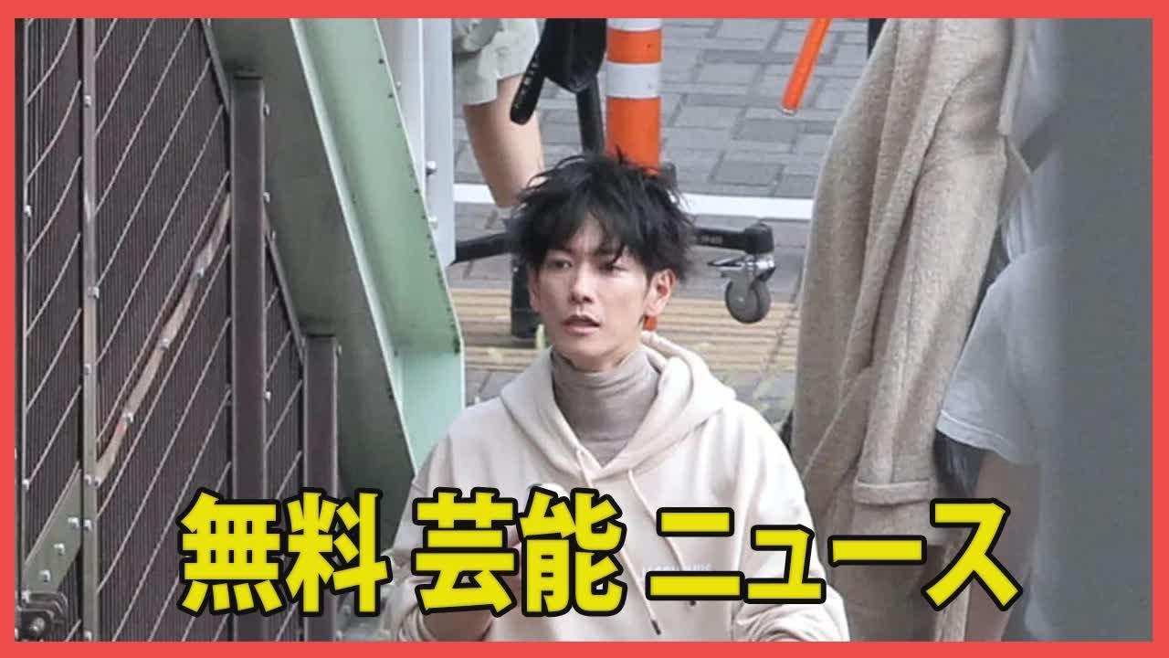 「ハンディ扇風機を片手に…佐藤健が富ヶ谷の路上でNetflixドラマ撮影に全力投球！その姿が目撃される」