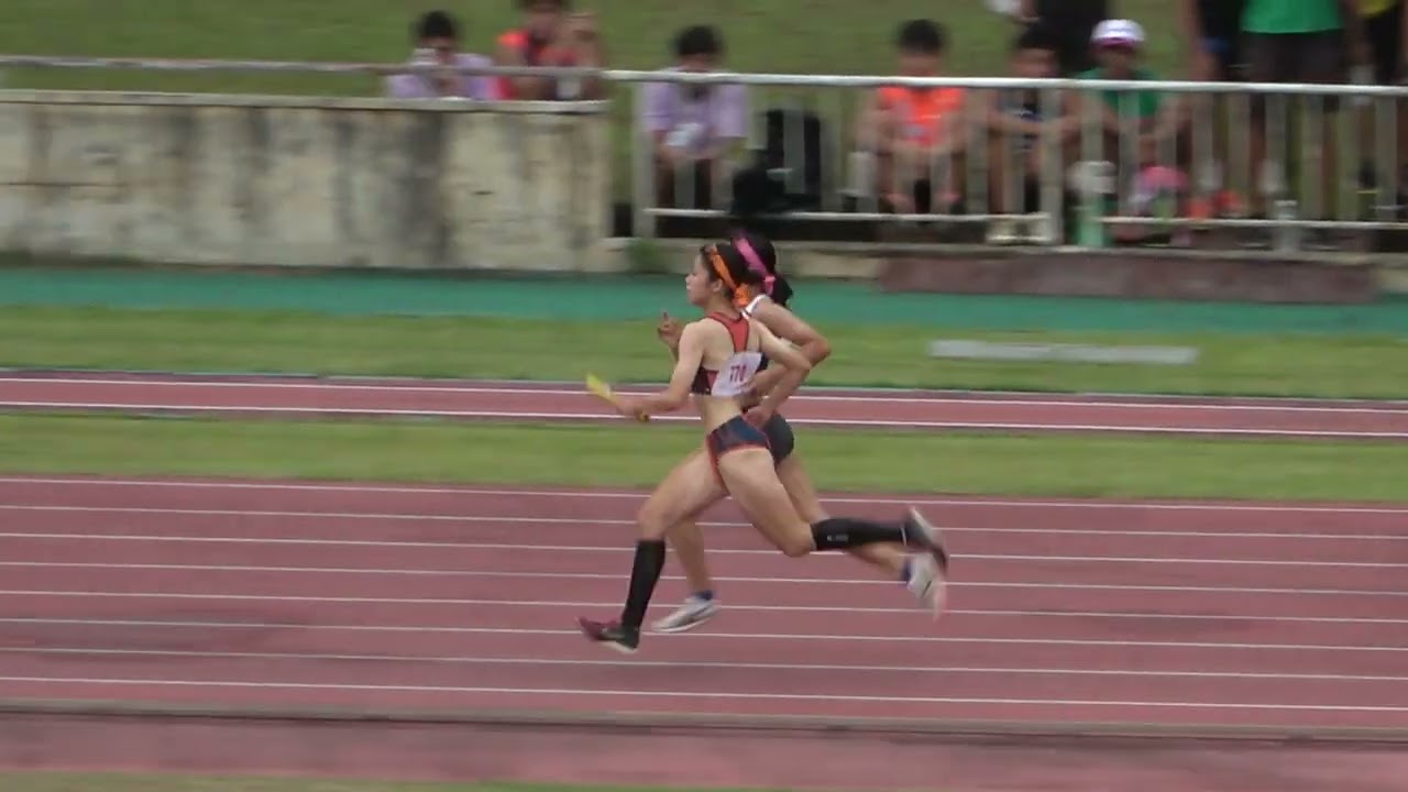 20240915143614宮崎県高校新人陸上女4×400ｍＲ決勝 宮崎北3'56"74：西村 英眞(2)・西村 心都(1)・品川 莉子(2)・矢定 桜(1)