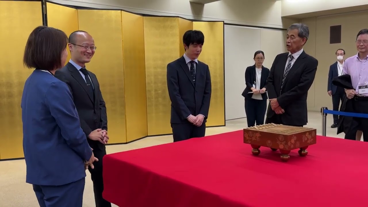 藤井聡太王位 渡辺明九段 徳川美術館 尾張徳川家銘品 見学