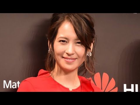青木裕子、夫・矢部浩之の『ナイナイ歌謡祭』“お札”じっと眺める息子に「シュール！」反響　「パパのアクスタ」も紹介