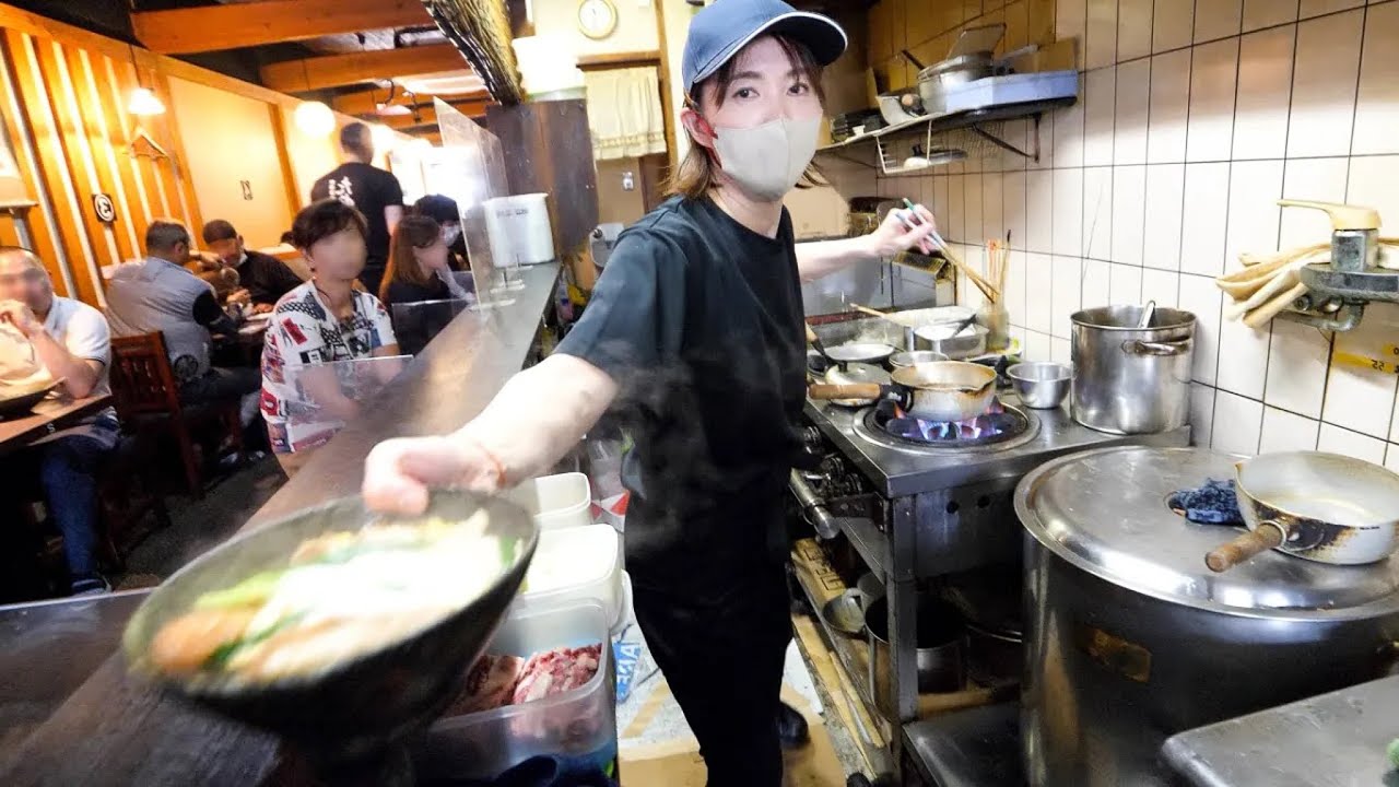 働き者の美人ママさんが作る絶品カツ丼！男達を支える高速提供うどん屋に常連殺到