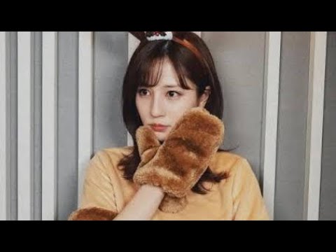 「やばいビジュアル爆発」堤礼実アナ、愛犬をハグするサンタコスの破壊力が凄い「かわいッ!!って声出た」