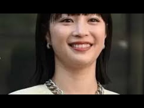 安藤優子氏　トレンチスタイルのジレコーデ披露「センス抜群に素敵」「モデルさんみたい」「かっこいい」