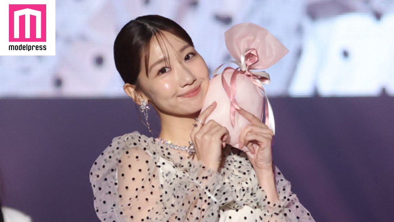 柏木由紀、美背中ざっくりドレスで大人な魅力👗AKB48後初「TGC」出演🎉【TGC しずおか 2025】