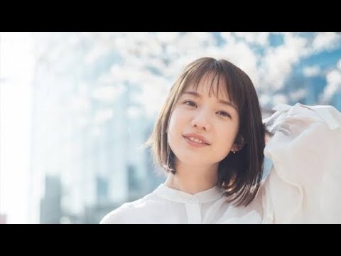 笹崎里菜アナ、元同僚の上重聡アナとの２ショ披露！ブラウンカラーでまとめたコーデもオシャレ...,,,,