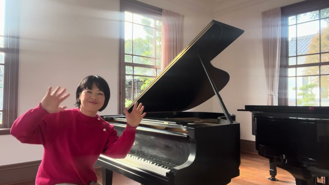 足立音衛門本店お城カフェ　ストリートピアノ