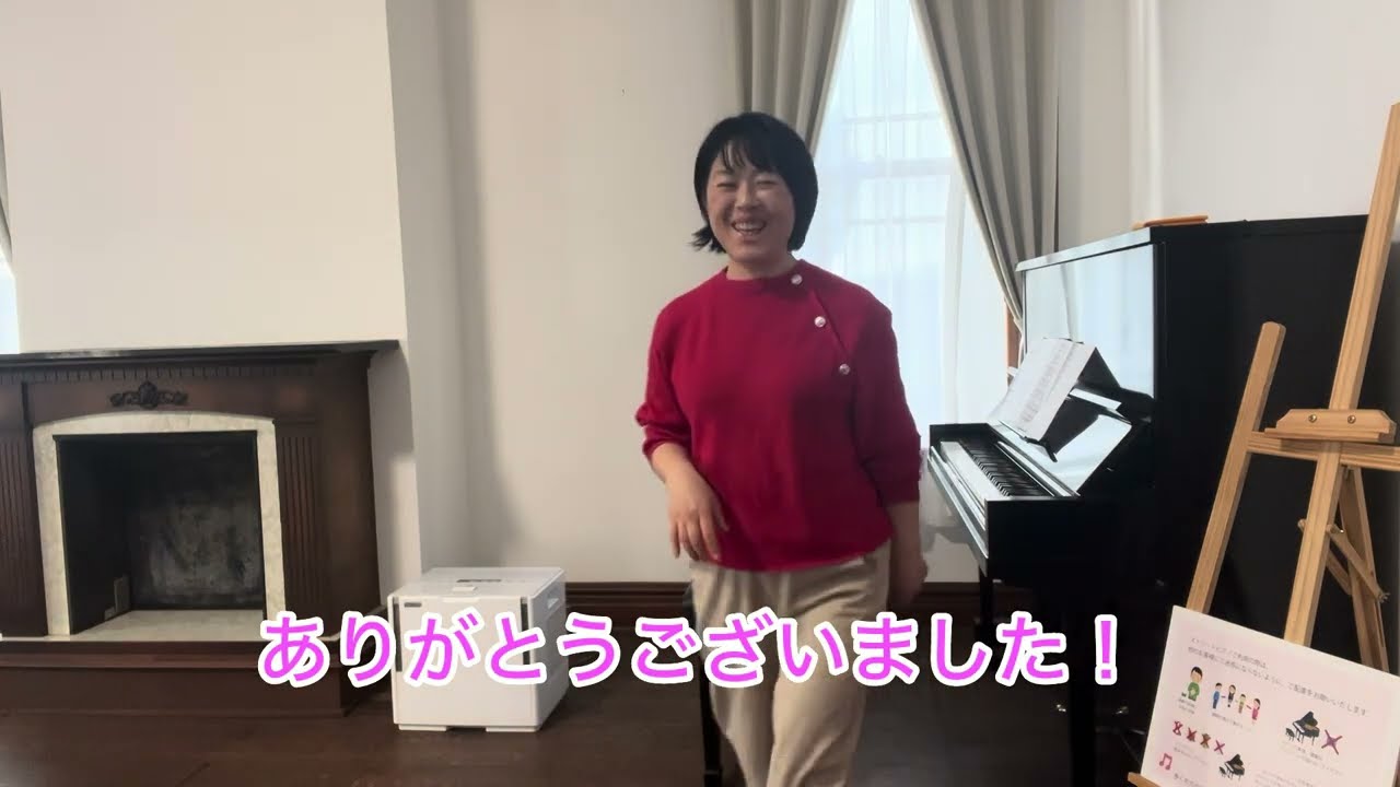 足立音衛門本店お城カフェ2階　洋館でのストリートピアノ　モーツァルト作曲　きらきら星変奏曲