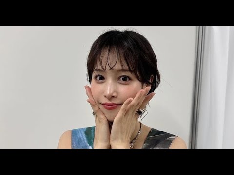 B1- 1児の母・鷲見玲奈、背中ざっくりワンピースで抜群スタイル披露「綺麗なお背中shot」「美しい」