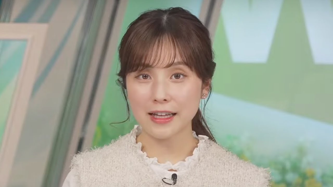 ギャル系女子高生のまねをする松雪彩花