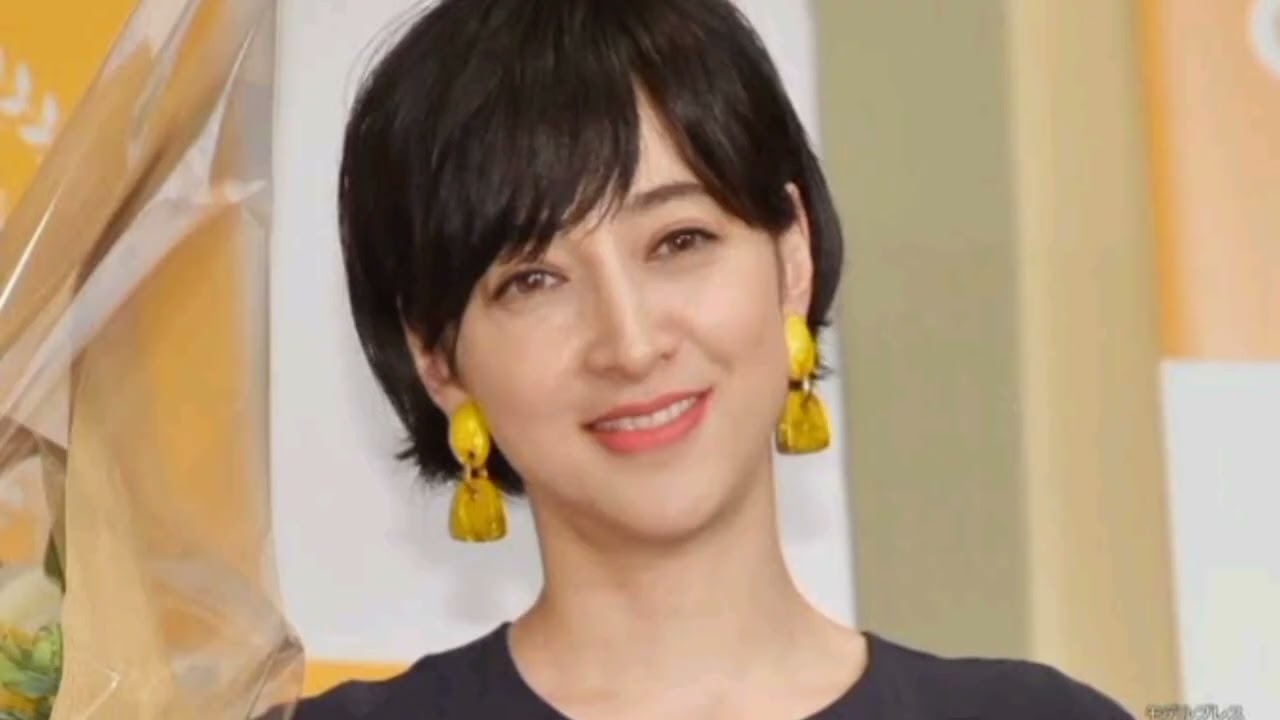 滝川クリステル、娘との親子ショットにフォロワー「癒やされます」「まなざしが、柔らかい」