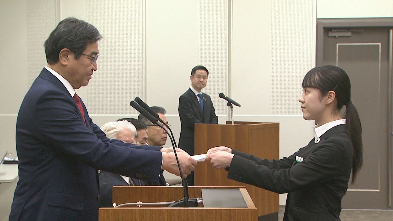 群馬銀行グループ入社式　２社９９人が決意新たに(25/04/01)