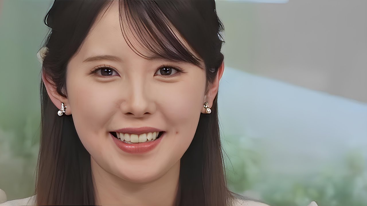 裏方さんにジェスチャーをスルーされるお天気お姉さん【小川千奈】
