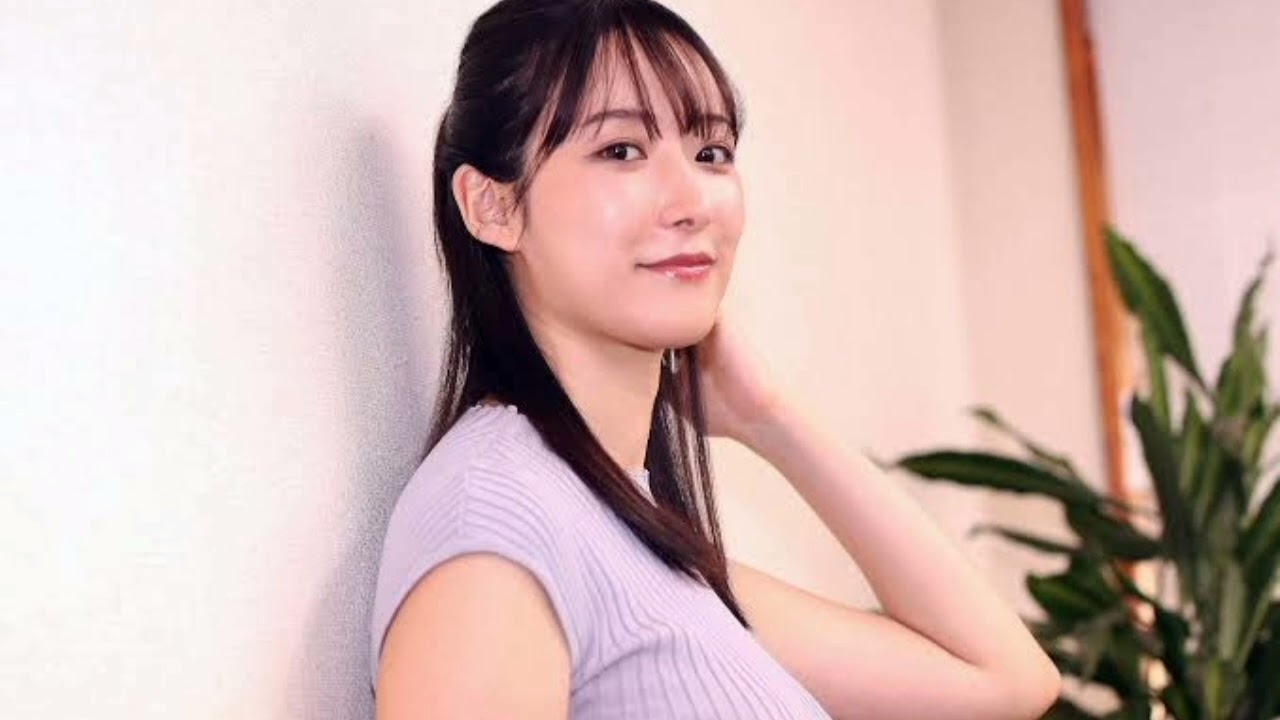 ＜山崎あみ＞身長170センチの圧倒的スタイル　“美しすぎるラジオDJ”超ミニ丈ゴルフウエア姿　“絶対領域”も披露