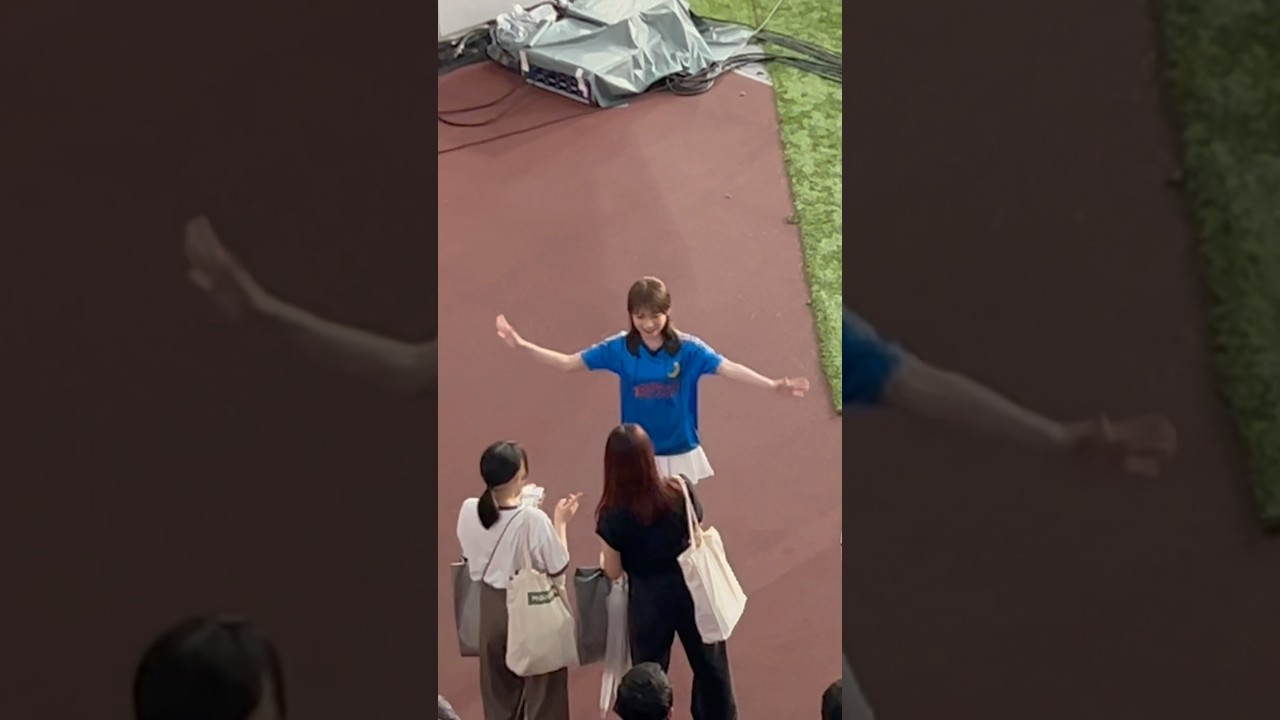 まなったんとマネージャーの掛け合い可愛すぎでは…#秋元真夏 #乃木坂46 #shorts