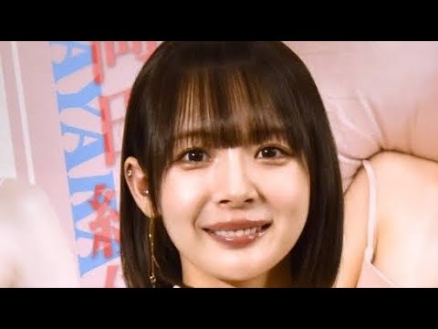 岡田紗佳、美くびれ際立つビキニ姿「いい体」「役満ボディ最高」