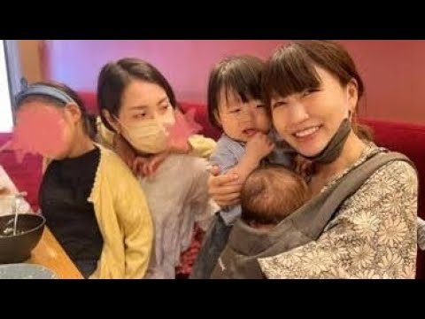 板野友美、“顔出し”が話題の3歳長女・ベビちんと映画を満喫し親子ショットを披露 「歳の離れた姉妹に見えます」「スタイルいいですね」と反響