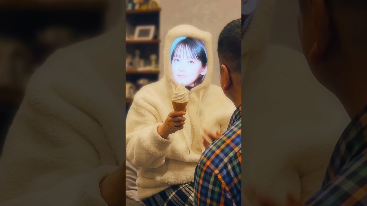 美女にあ～んしてもらえる裏ワザ😍#ひまわり笑劇場 #笑劇夫婦 #himawariちゃんねる #まーちゃんおーちゃん  #shorts