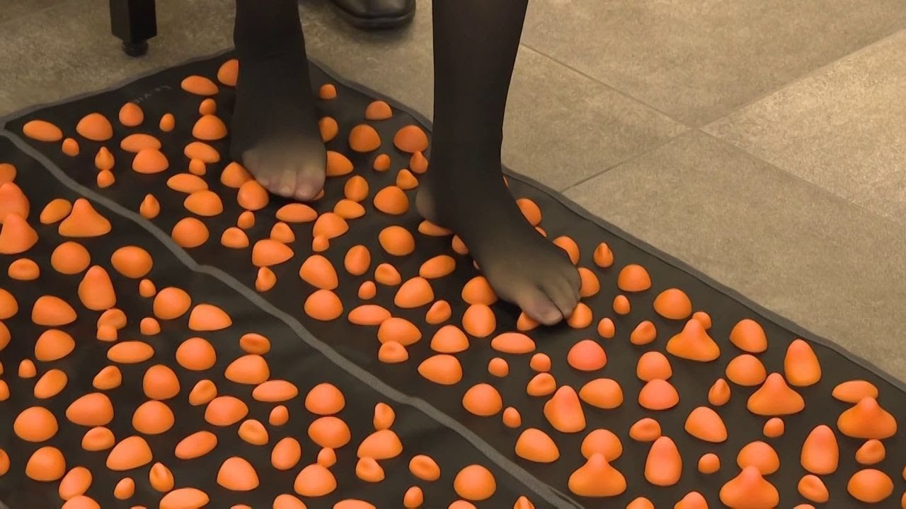 woman’s pantyhose feet Part.3