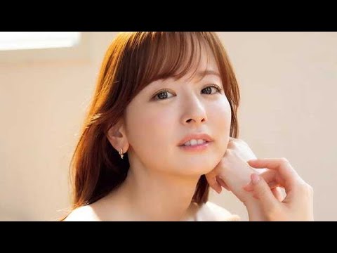 皆藤愛子、艷やかな新境地グラビア「週刊FLASH」初登場＆表紙