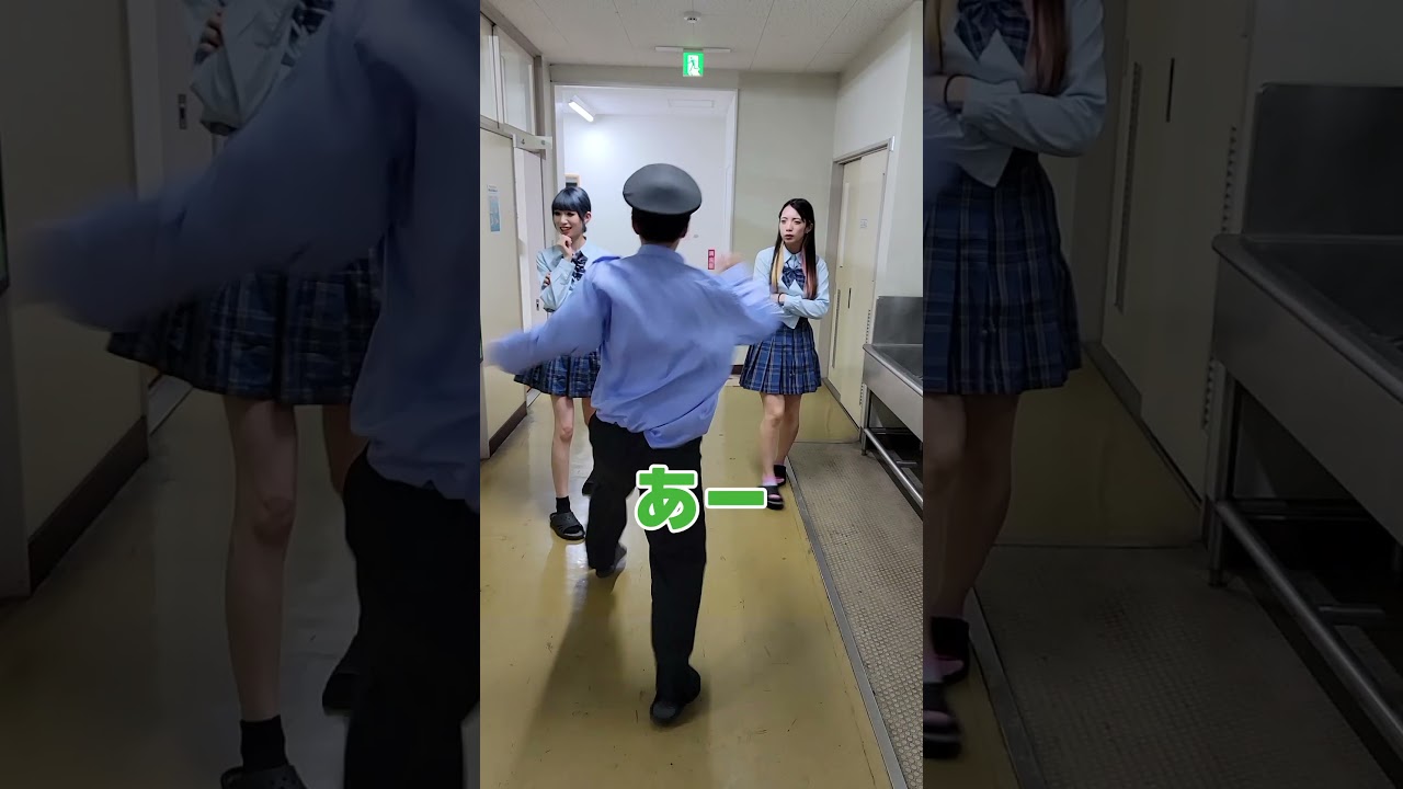 未来の警察の仕事が忙しすぎたwww #shorts