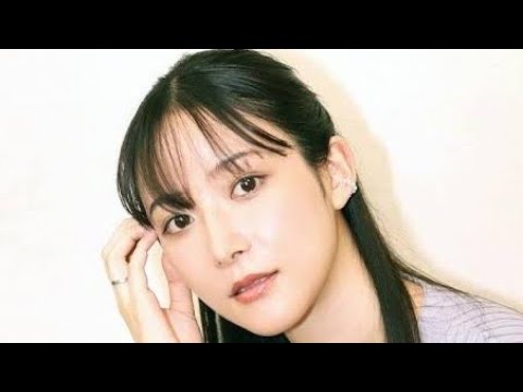 ＜山崎あみ＞“美しすぎるラジオDJ”が水着に　グラビア傑作選