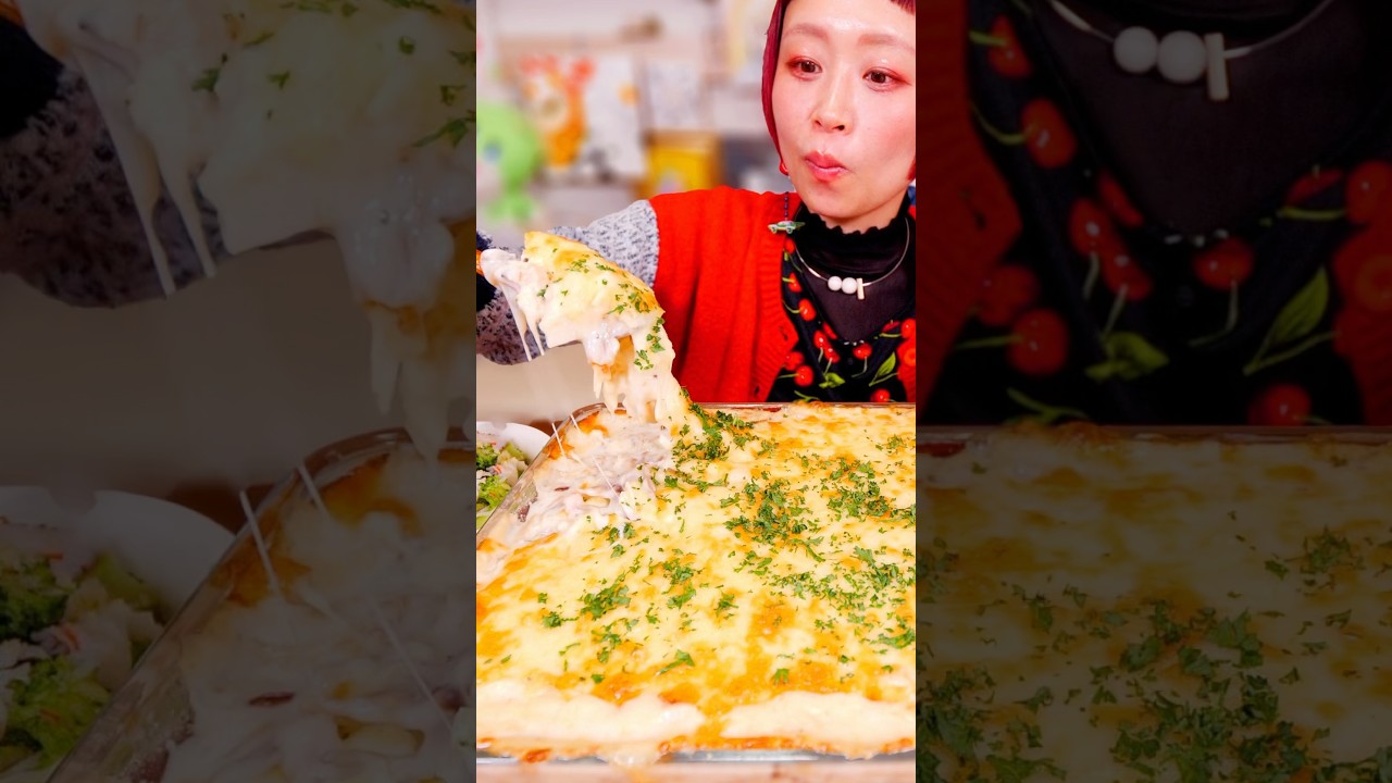 デカ盛りグラタンを火傷しながら食べるのが辞められない大食い女。 #大食い  #デカ盛り #shorts #おなかがすいたらモンスター