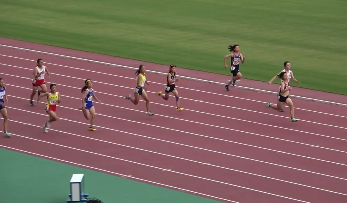 20250830124627U16宮崎県陸上大会2年女子100ｍ予選3組 羽嶋 笹七（2） WAVE宮崎 宮　崎 13.05 +1.3