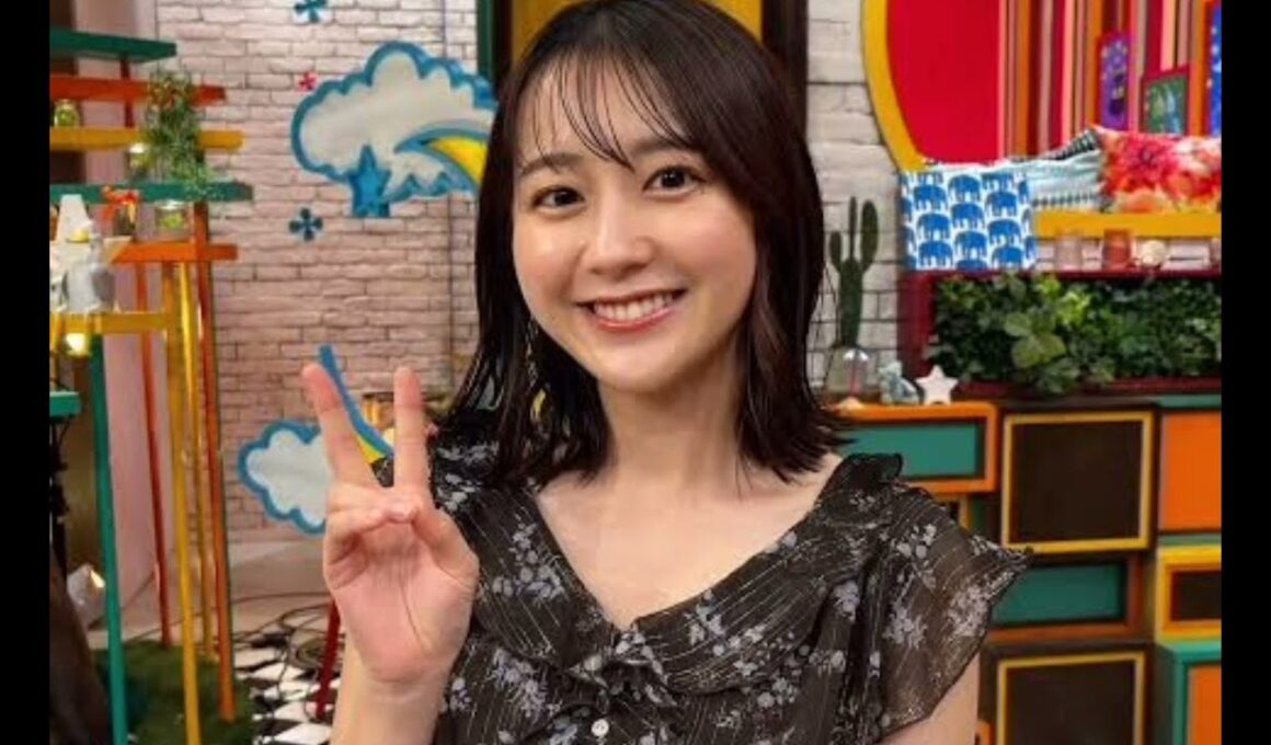 TBS若林有子アナ、素肌輝くキャミワンピ姿で石垣島満喫「眩しい」「笑顔が素敵」と反響