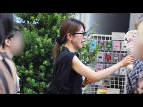 加藤綾子“家族団らん”夏祭り満喫姿!“30万円”新作バッグ片手のセレブぶり、社長の夫が迎える“正念場”
