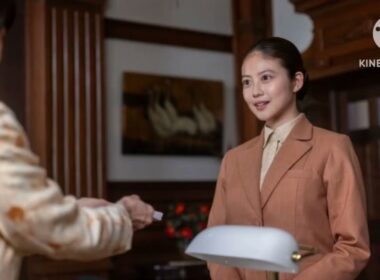 日テレ・岩田絵里奈アナ「中2からのお友達」　人気モデルと誕生祝いで美の競演2S「立ち話での2時間笑」
