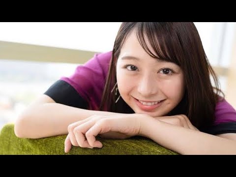 小室瑛莉子アナ、生本番でサックスの即興エア演奏を披露　最後はダブルピースサインで締めた