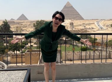 エジプトのカイロ大学に行って小池百合子が卒業しているのか確認しに行った。