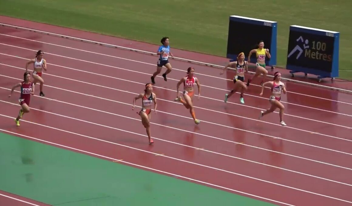 20250913111211宮崎県高校新人陸上女100ｍ予選4組 内山田 奏（2） 宮崎商12.92 +0.3