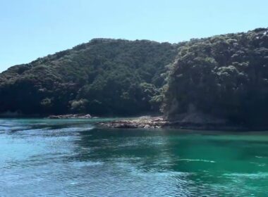 五島列島　上五島　中通島　キリシタン洞窟クルーズ　GOTO真光クルーズ　エメラルドグリーンの海　平和な時間　/2025.10.1 若松港出発