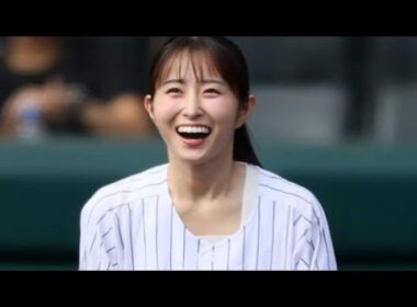 【阪神】読売テレビ佐藤佳奈アナが始球式　胸を張って豪快なワインドアップからワンバウンド投球