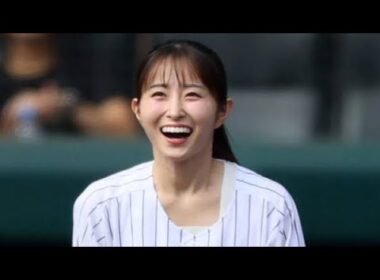 阪神】読売テレビ佐藤佳奈アナが始球式　胸を張って豪快なワインドアップからワンバウンド投球