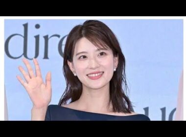 第1子妊娠中・日テレ郡司恭子アナ、ノースリワンピから素肌輝く「息をのむ美しさ」「映画のワンシーンみたい」の声