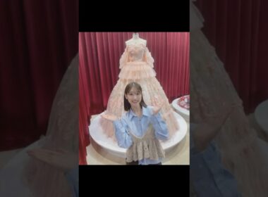 元AKB48 柏木由紀 大丸東京店で行われている#AKB48大衣装展 に行ってきました〜☺️ファンの皆さんが選ぶ好きな衣装ランキング第2位に卒業ドレスがランクイン！🎉みなさんありがとうございます😌