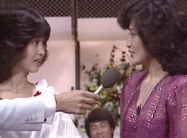 松田聖子　山口百恵さんと最初で最後の共演（百恵さん最後の出演で青い珊瑚礁が１位）