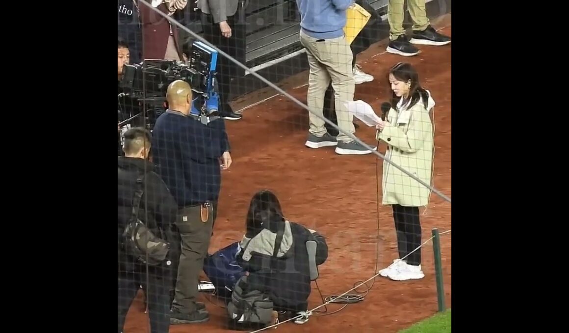 ワールドシリーズ。唯一の日本からの女子アナ、フジテレビ佐久間みなみアナが登場。スポーツ中継なので、やや薄化粧でしたが、美しかったです。彼女は勝ち運があって登場すると成績が良いんですよね。#大谷翔平