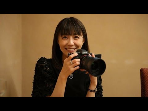 小林麻耶、3年半ぶり芸名復活と赤髪イメチェン