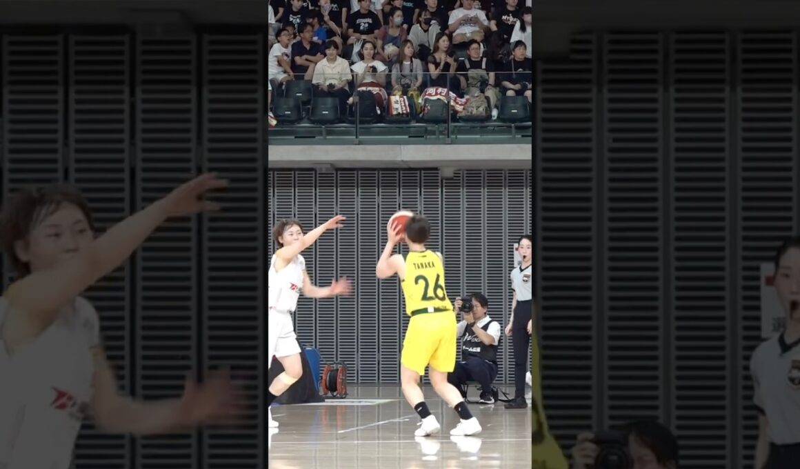 【バスケ】本当に18歳!?桜花学園出身 #田中こころ がWリーグでも実力を発揮✨#ENEOSサンフラワーズ #Wリーグ #バスケ #shorts