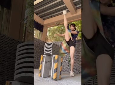 特技のかかと落とし！うけてみる？？　#japan #アナウンサー #瓦割り #空手