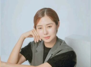 フジテレビ📺山崎夕貴アナ💖、心の底から嬉しかった“夫の行動”🥰「地方で舞台中🎭なのに、臨月🤰の私を心配して…💌」16-11-2025