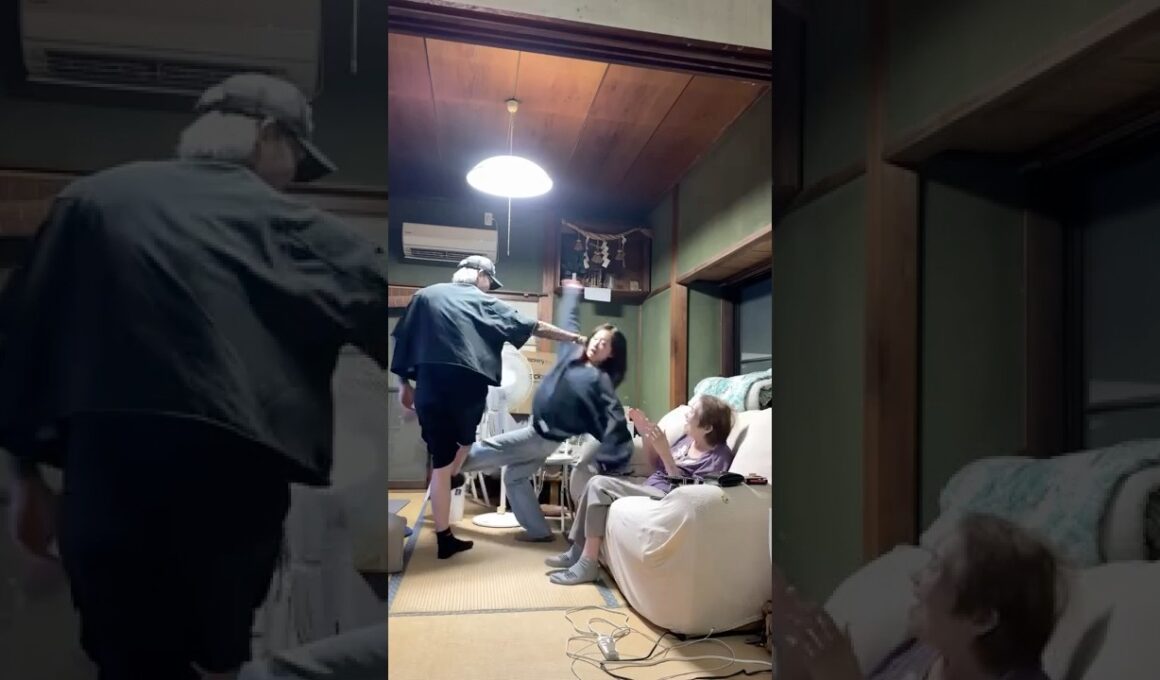 気付いたら倒れてた#中西家の日常 #カップル#日常 #おすすめ#おばあちゃん#YouTube#shorts