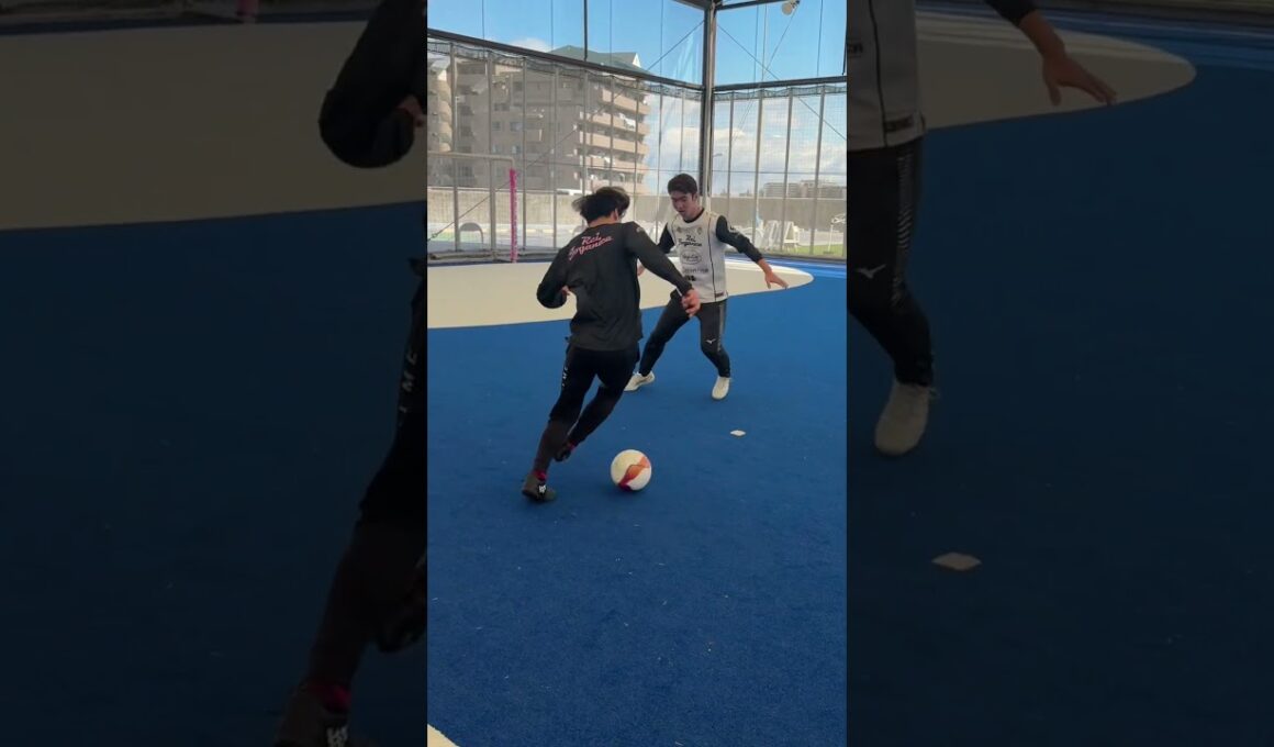 Keito Nakamura🔥#football #soccer #footballskills #soccerskills #サッカー #ドリブル #ドリブル塾 #サッカースクール #中村敬斗