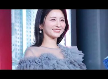 🌟宇賀なつみ、まさかの“透け感トップス”が話題🥀💖🥀 大人のワントーン美コーデ披露✨MCとして登場【TikTokトレンド大賞2025】💖👗🌹🎀🌹