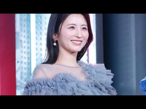 🌟宇賀なつみ、まさかの“透け感トップス”が話題🥀💖🥀 大人のワントーン美コーデ披露✨MCとして登場【TikTokトレンド大賞2025】💖👗🌹🎀🌹